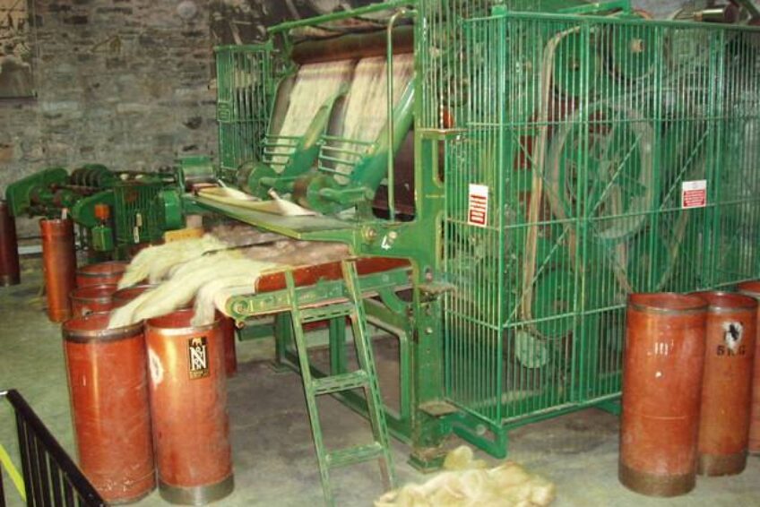 Machine for carding jute, Verdant Works, Dundee, by David Hawgood and licensed for reuse under this Creative Commons Licence.