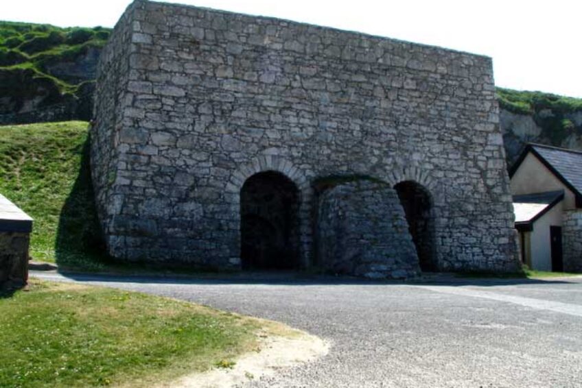 Ballintoy Limekilns Copyright Rossographer and licensed for reuse under CC BY-SA 2.0