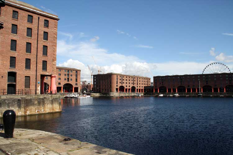 Albert Dock, Liverpool 2 © GooseyGoo