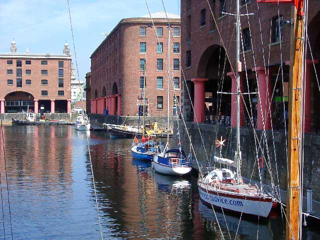 Albert Docks, Liverpool. © Copyright Doug Elliot and licensed for reuse under CC BY-SA 2.0